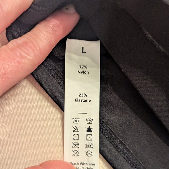 New Halara Black Scoop Neck Sports Bra Sz Large Backless Crisscross Tank Active - Picture 5 of 5